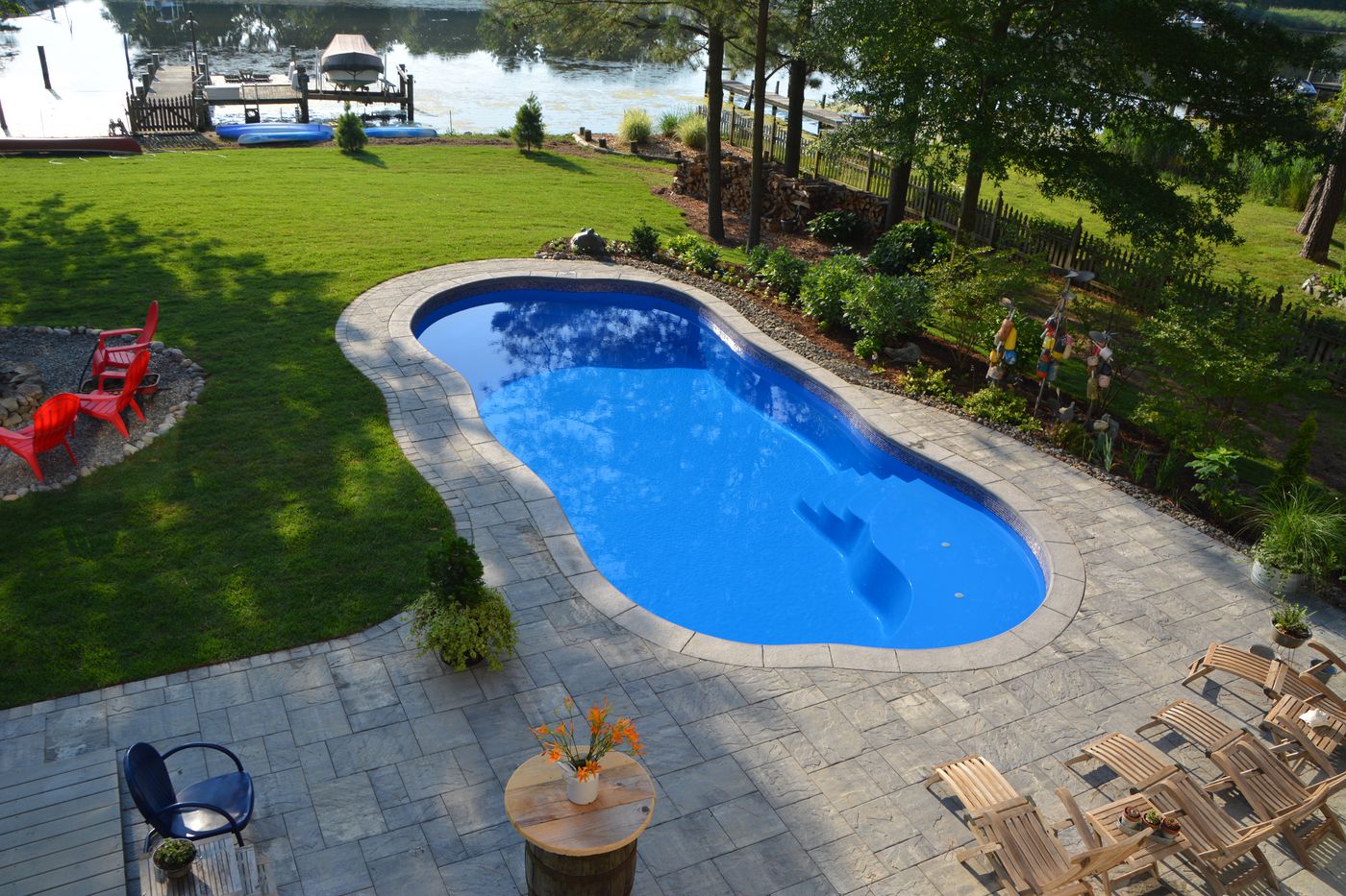 crescent shaped pool